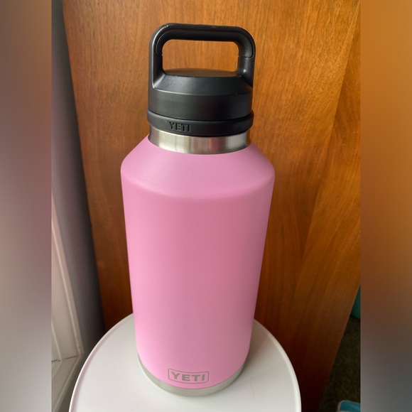 Yeti 64oz stainless steel water bottle rambler power pink with chug and sip caps - Picture 5 of 9